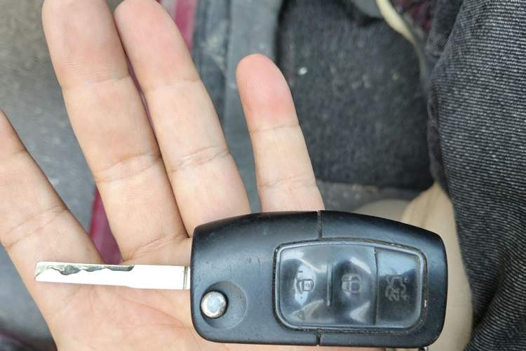 Used Ford Fiesta 2011 Hatchback 1.5L Manual Fashion Edition Vehicle Key