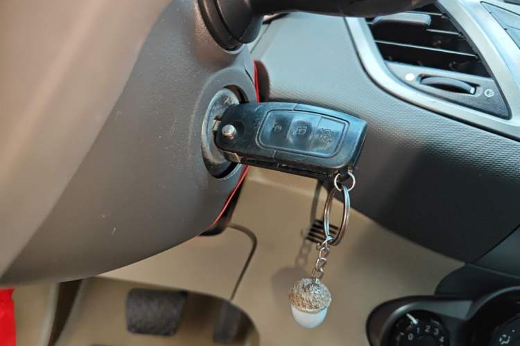 Used Ford Fiesta 2011 Sedan 1.5L Automatic Fashion Edition Vehicle Key