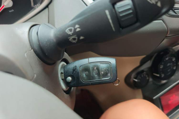 Used Ford Fiesta 2011 Hatchback 1.5L Automatic Fashion Edition Vehicle Key