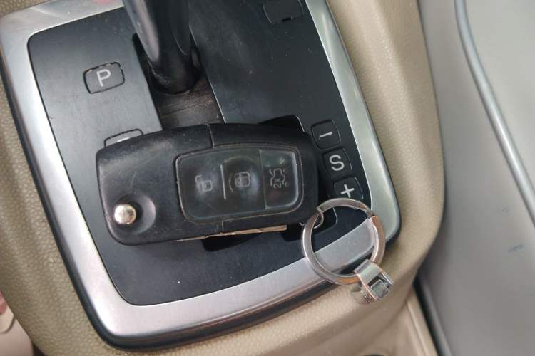 Used Ford Fiesta 2011 Hatchback 1.5L Automatic Fashion Edition Vehicle Key