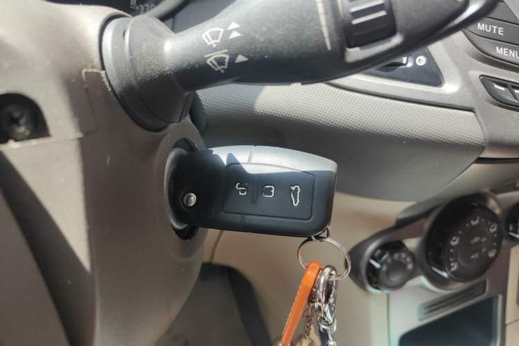 Used Ford Fiesta 2011 Hatchback 1.5L Manual Fashion Edition Vehicle Key