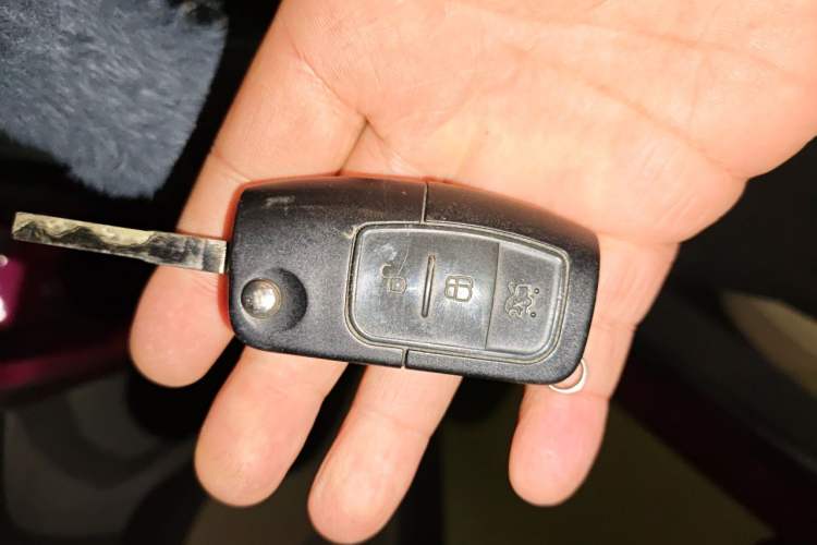 Used Ford Fiesta 2011 Hatchback 1.5L Automatic Fashion Edition Vehicle Key