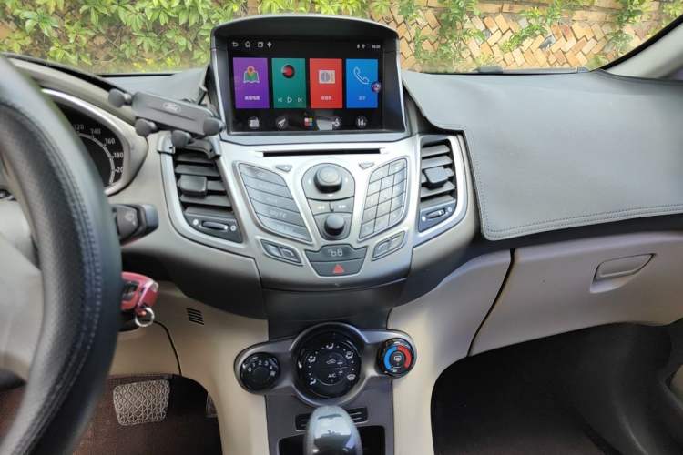 Used Ford Fiesta 2011 Hatchback 1.5L Automatic Fashion Edition Audio And AC Panel