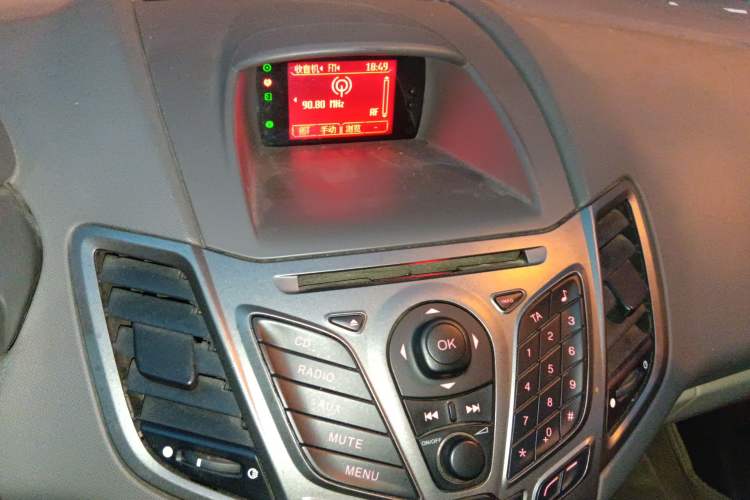Used Ford Fiesta 2011 Hatchback 1.5L Automatic Fashion Edition Audio And AC Panel