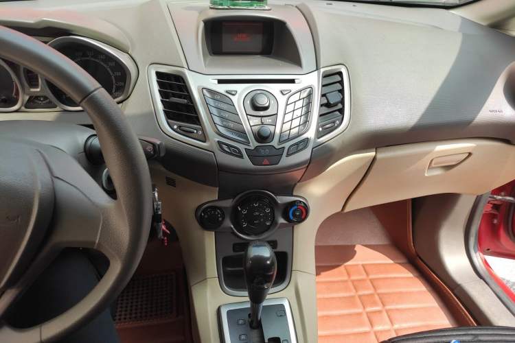 Used Ford Fiesta 2011 Sedan 1.5L Automatic Fashion Edition Audio And AC Panel