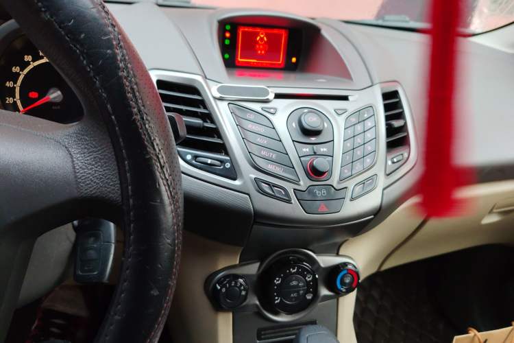 Used Ford Fiesta 2011 Hatchback 1.5L Automatic Fashion Edition Audio And AC Panel