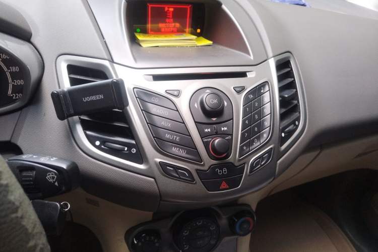Used Ford Fiesta 2011 Hatchback 1.5L Automatic Fashion Edition Audio And AC Panel