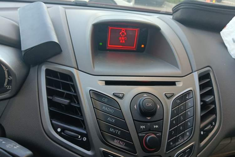 Used Ford Fiesta 2011 Hatchback 1.5L Automatic Fashion Edition Audio And AC Panel