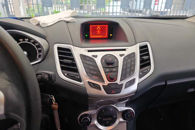 Used Ford Fiesta 2011 Hatchback 1.5L Automatic Sport Model Audio And AC Panel