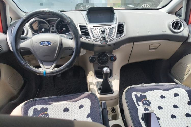 Used Ford Fiesta 2011 Hatchback 1.5L Manual Fashion Edition Center Console