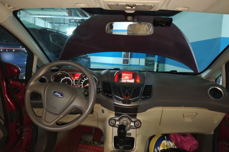 Used Ford Fiesta 2011 Sedan 1.5L Automatic Fashion Edition Center Console