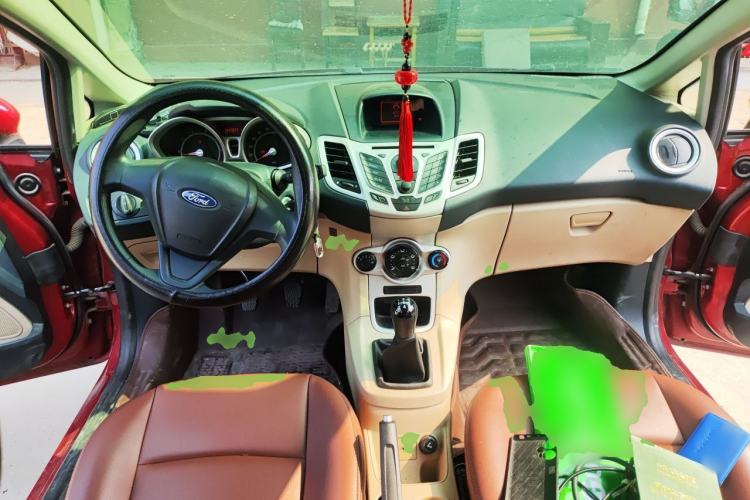 Used Ford Fiesta 2011 Hatchback 1.5L Manual Fashion Edition Center Console
