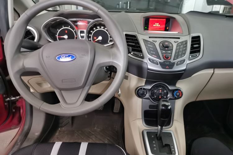 Used Ford Fiesta 2011 Hatchback 1.5L Automatic Fashion Edition Center Console