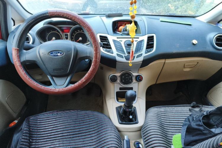 Used Ford Fiesta 2011 Hatchback 1.5L Manual Fashion Edition Center Console