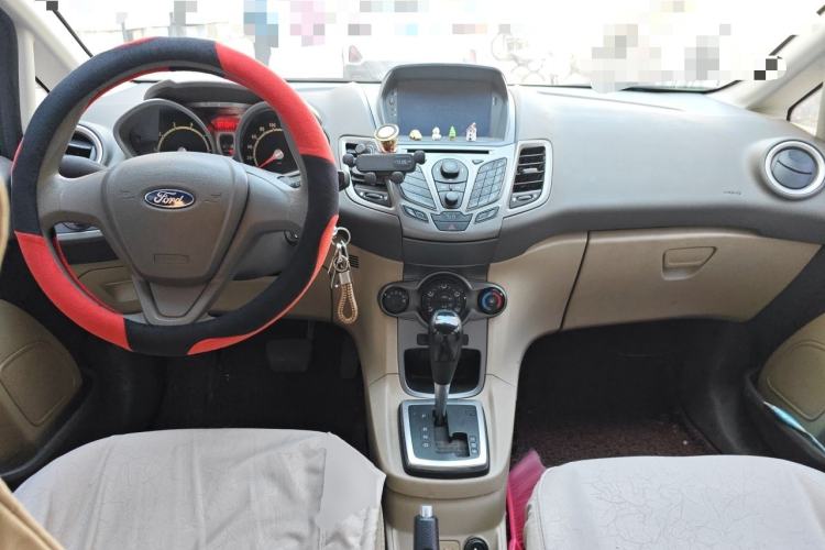 Used Ford Fiesta 2011 Hatchback 1.5L Automatic Fashion Edition Center Console