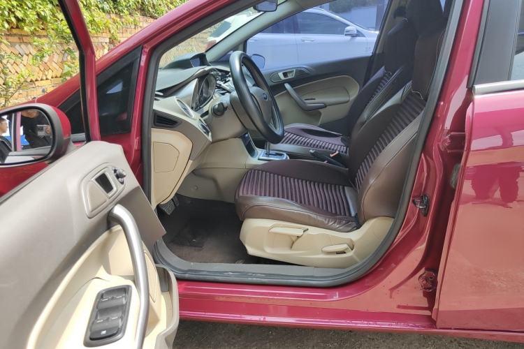 Used Ford Fiesta 2011 Hatchback 1.5L Automatic Fashion Edition Driver Seat