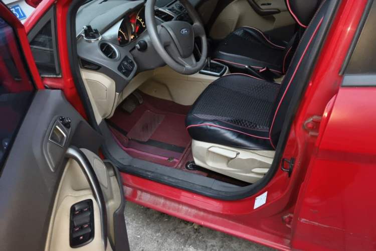 Used Ford Fiesta 2011 Sedan 1.5L Automatic Fashion Edition Driver Seat