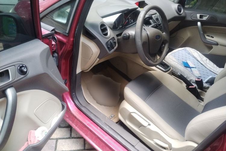 Used Ford Fiesta 2011 Hatchback 1.5L Automatic Fashion Edition Driver Seat