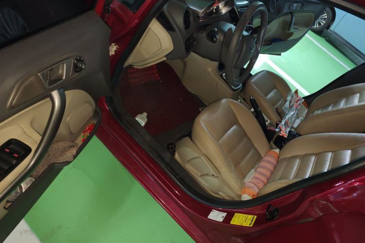 Used Ford Fiesta 2011 Sedan 1.5L Automatic Fashion Edition Driver Seat