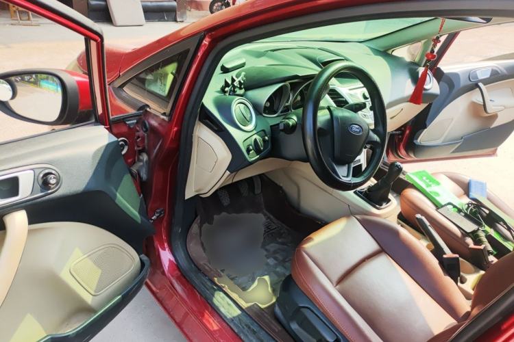 Used Ford Fiesta 2011 Hatchback 1.5L Manual Fashion Edition Driver Seat