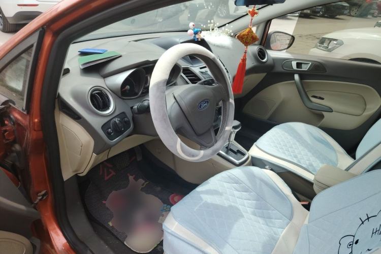 Used Ford Fiesta 2011 Hatchback 1.5L Automatic Fashion Edition Driver Seat