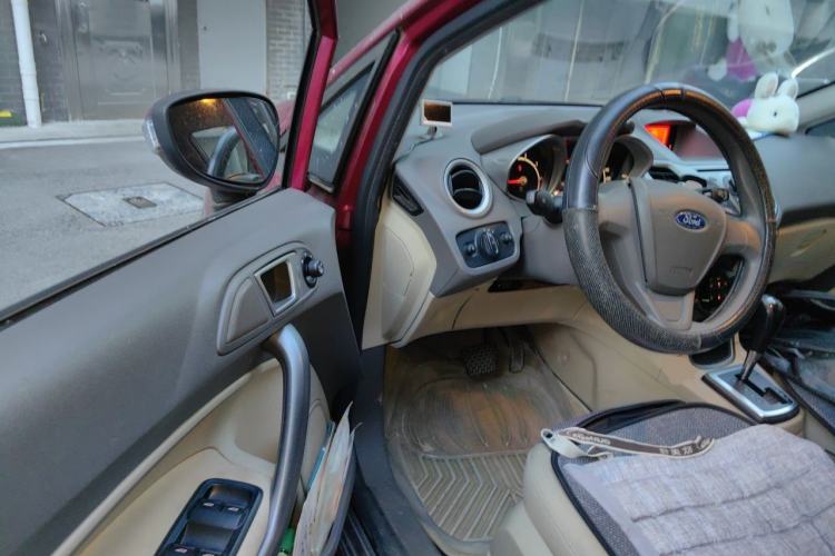 Used Ford Fiesta 2011 Hatchback 1.5L Automatic Fashion Edition Driver Seat