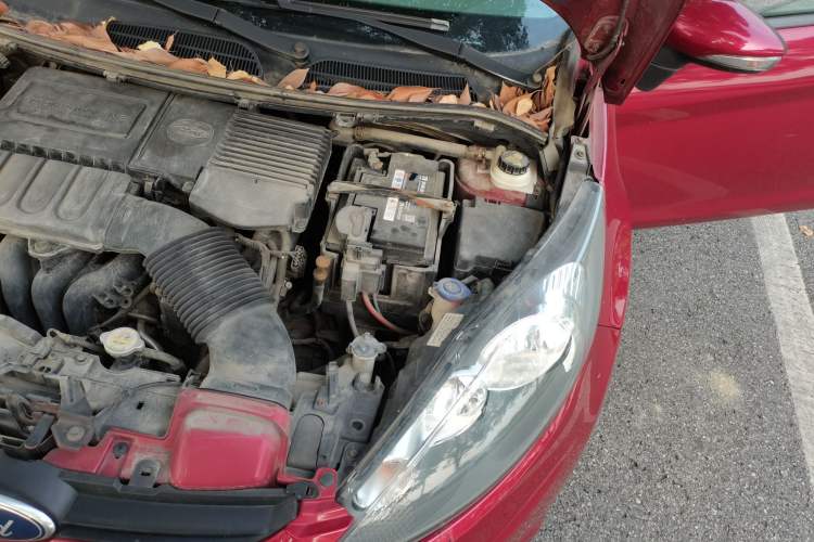 Used Ford Fiesta 2011 Hatchback 1.5L Automatic Fashion Edition Engine Bay Left