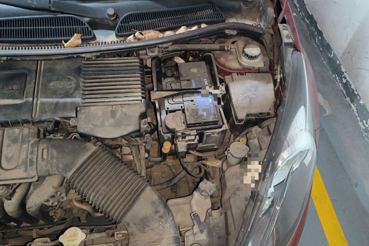 Used Ford Fiesta 2011 Hatchback 1.5L Automatic Fashion Edition Engine Bay Left