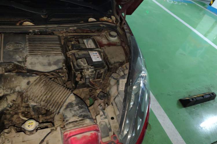 Used Ford Fiesta 2011 Sedan 1.5L Automatic Fashion Edition Engine Bay Left