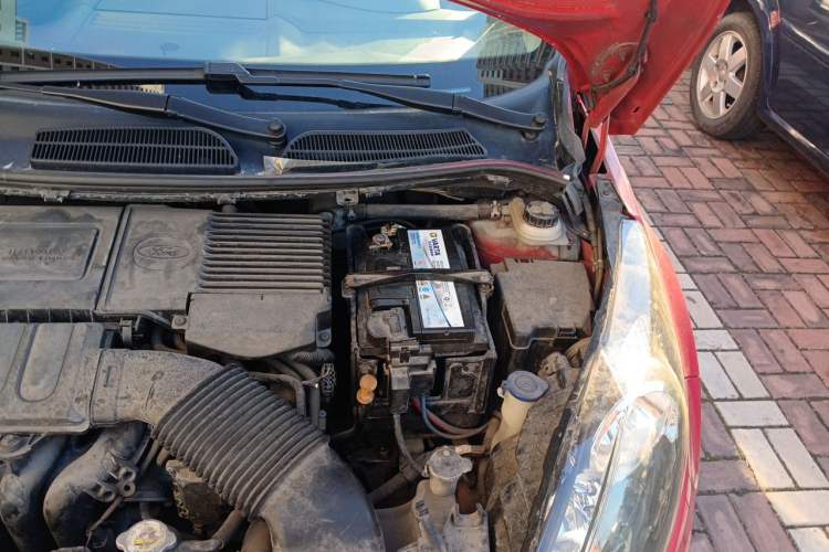 Used Ford Fiesta 2011 Hatchback 1.5L Automatic Fashion Edition Engine Bay Left