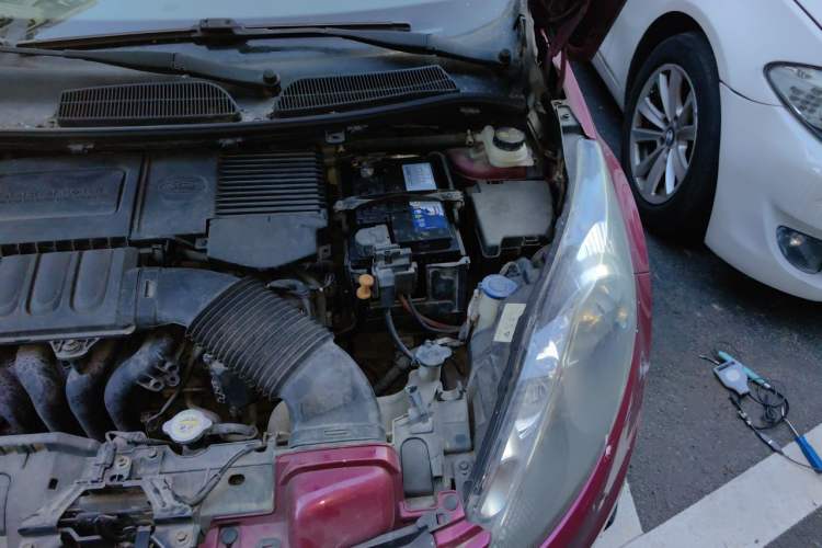 Used Ford Fiesta 2011 Hatchback 1.5L Automatic Fashion Edition Engine Bay Left