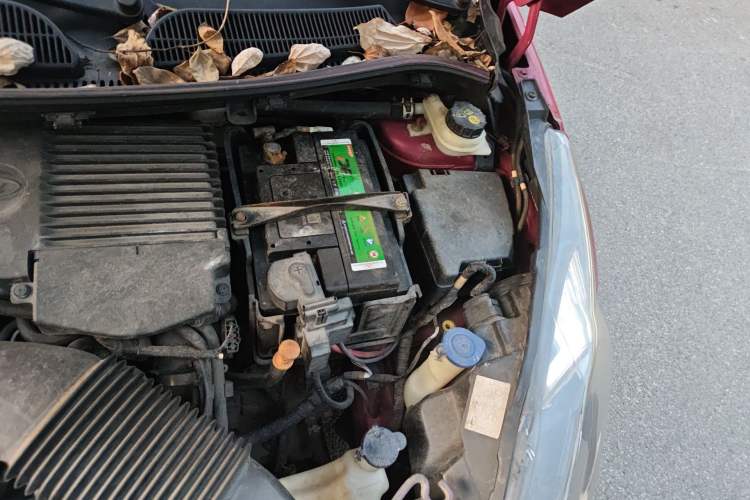 Used Ford Fiesta 2011 Hatchback 1.5L Automatic Fashion Edition Engine Bay Left