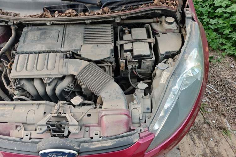 Used Ford Fiesta 2011 Hatchback 1.5L Automatic Fashion Edition Engine Bay Left