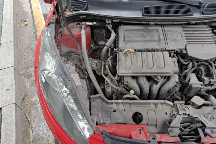 Used Ford Fiesta 2011 Hatchback 1.5L Automatic Fashion Edition Engine Bay Right