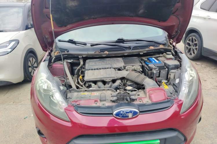 Used Ford Fiesta 2011 Sedan 1.5L Manual Fashion Edition Engine Bay Right