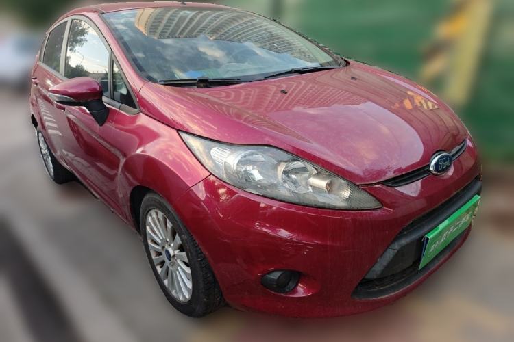 Used Ford Fiesta 2011 Hatchback 1.5L Automatic Fashion Edition Front Right 45 Deg