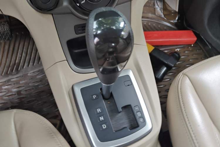 Used Ford Fiesta 2011 Hatchback 1.5L Automatic Fashion Edition Gear Lever