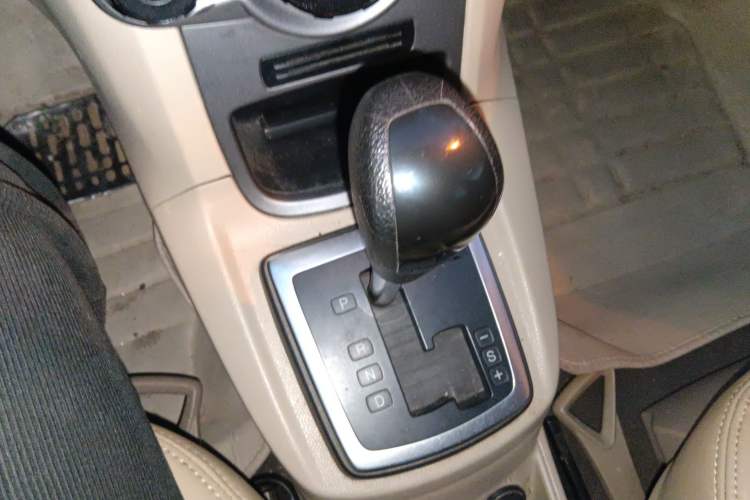 Used Ford Fiesta 2011 Hatchback 1.5L Automatic Fashion Edition Gear Lever