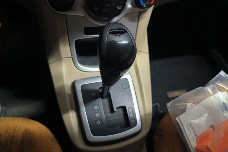 Used Ford Fiesta 2011 Hatchback 1.5L Automatic Fashion Edition Gear Lever
