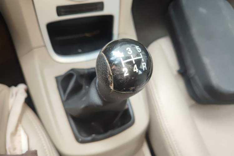Used Ford Fiesta 2011 Hatchback 1.5L Manual Fashion Edition Gear Lever