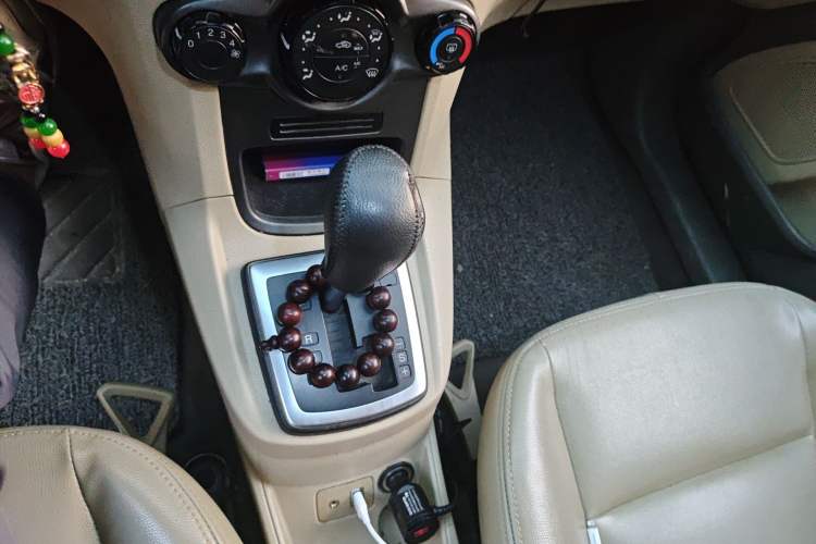 Used Ford Fiesta 2011 Hatchback 1.5L Automatic Fashion Edition Gear Lever
