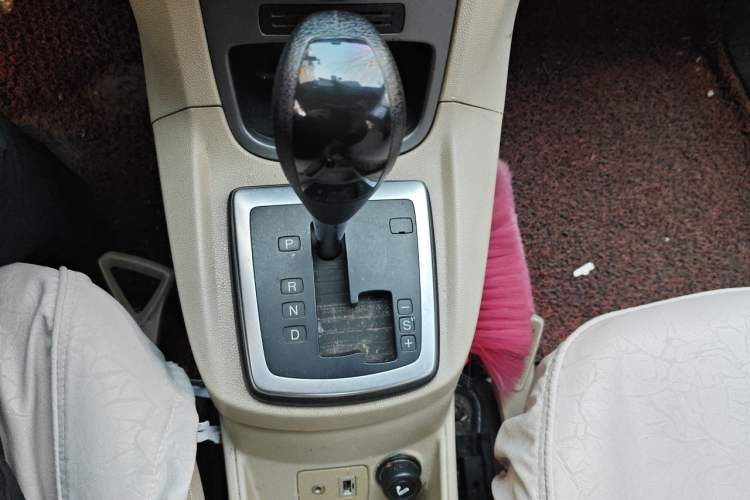 Used Ford Fiesta 2011 Hatchback 1.5L Automatic Fashion Edition Gear Lever