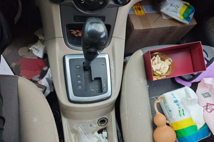 Used Ford Fiesta 2011 Hatchback 1.5L Automatic Fashion Edition Gear Lever