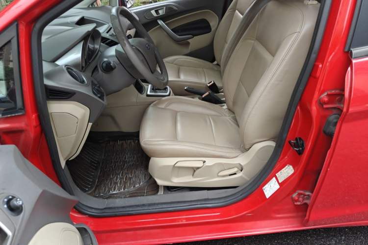 Used Ford Fiesta 2011 Hatchback 1.5L Automatic Fashion Edition Left Front Seat