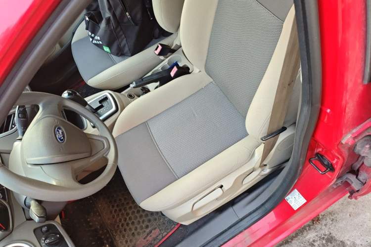 Used Ford Fiesta 2011 Hatchback 1.5L Automatic Fashion Edition Left Front Seat