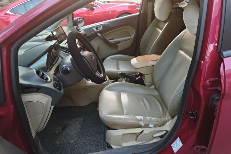 Used Ford Fiesta 2011 Hatchback 1.5L Automatic Fashion Edition Left Front Seat