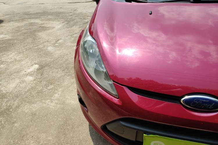 Used Ford Fiesta 2011 Hatchback 1.5L Automatic Fashion Edition Right Front Headlight