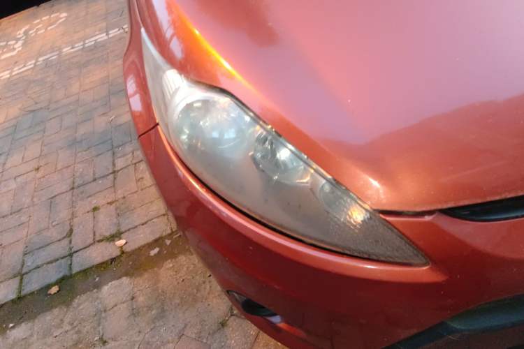 Used Ford Fiesta 2011 Hatchback 1.5L Automatic Fashion Edition Right Front Headlight