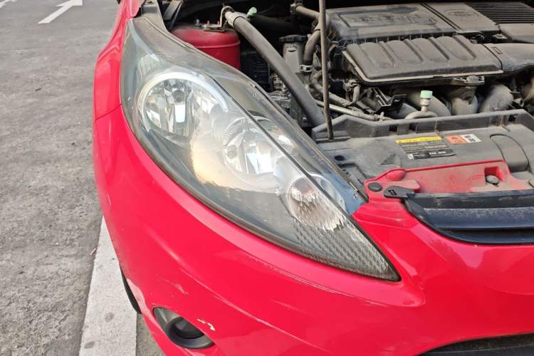 Used Ford Fiesta 2011 Hatchback 1.5L Automatic Fashion Edition Right Front Headlight