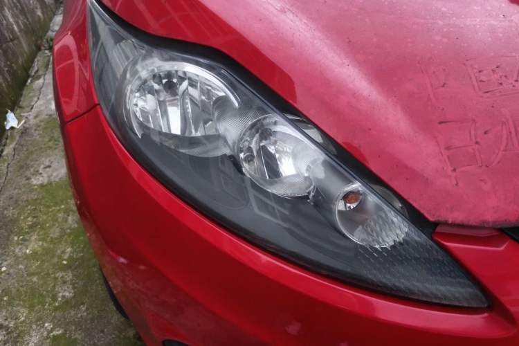 Used Ford Fiesta 2011 Sedan 1.5L Automatic Fashion Edition Right Front Headlight